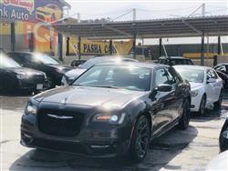 کرایسلەر 300